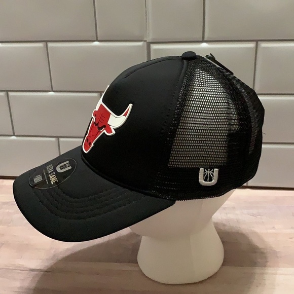 Chicago Bulls Ultra Game SnapBack Trucker Hat NWT - Picture 5 of 6